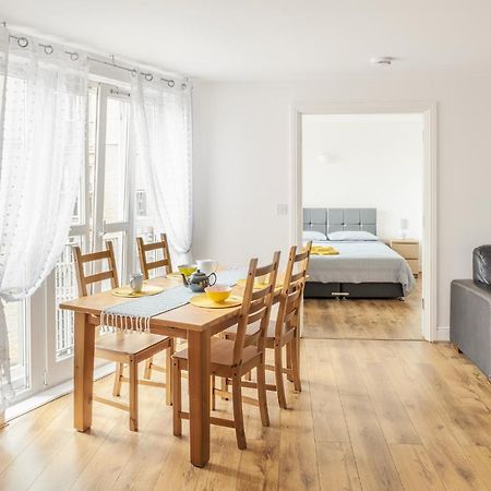 Comfortable And Bright Apartment In Tower Bridge ลอนดอน ภายนอก รูปภาพ