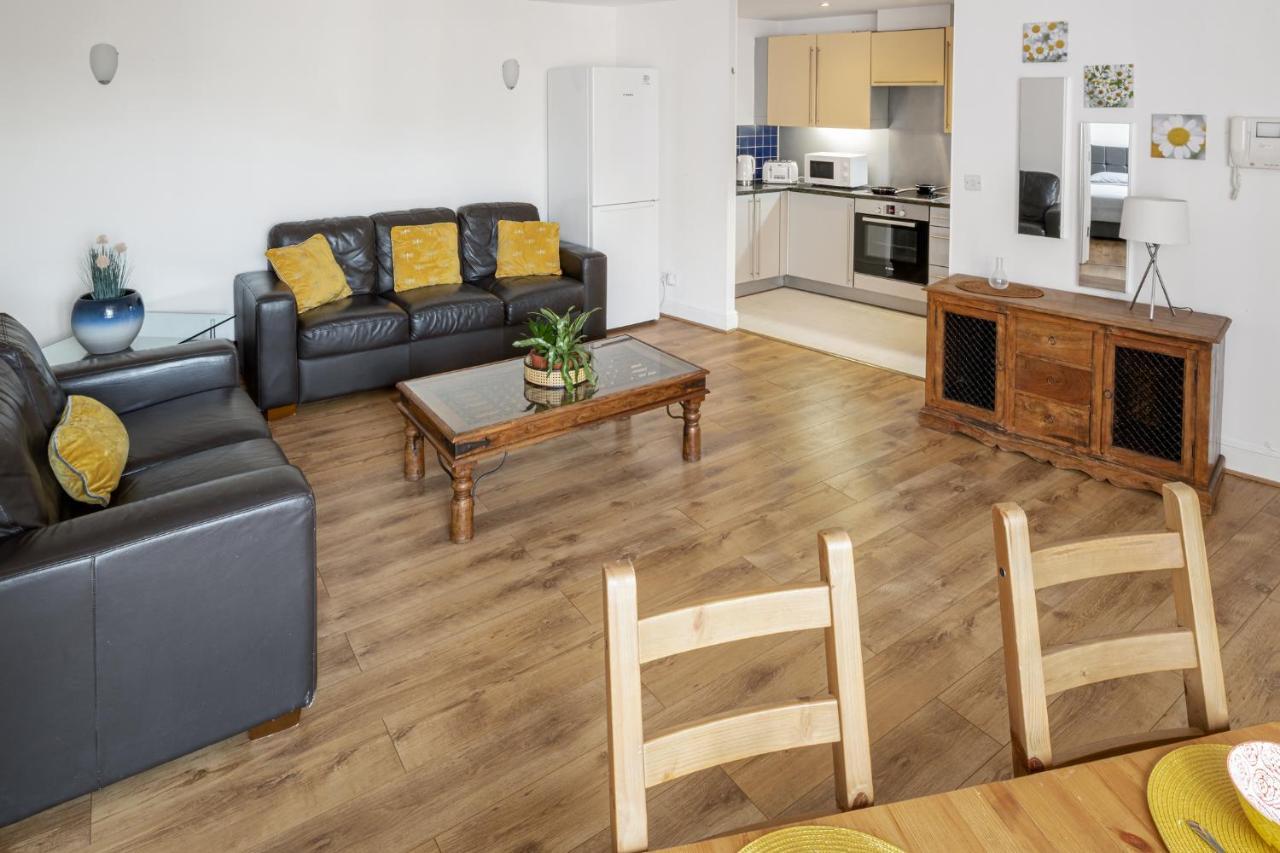 Comfortable And Bright Apartment In Tower Bridge ลอนดอน ภายนอก รูปภาพ