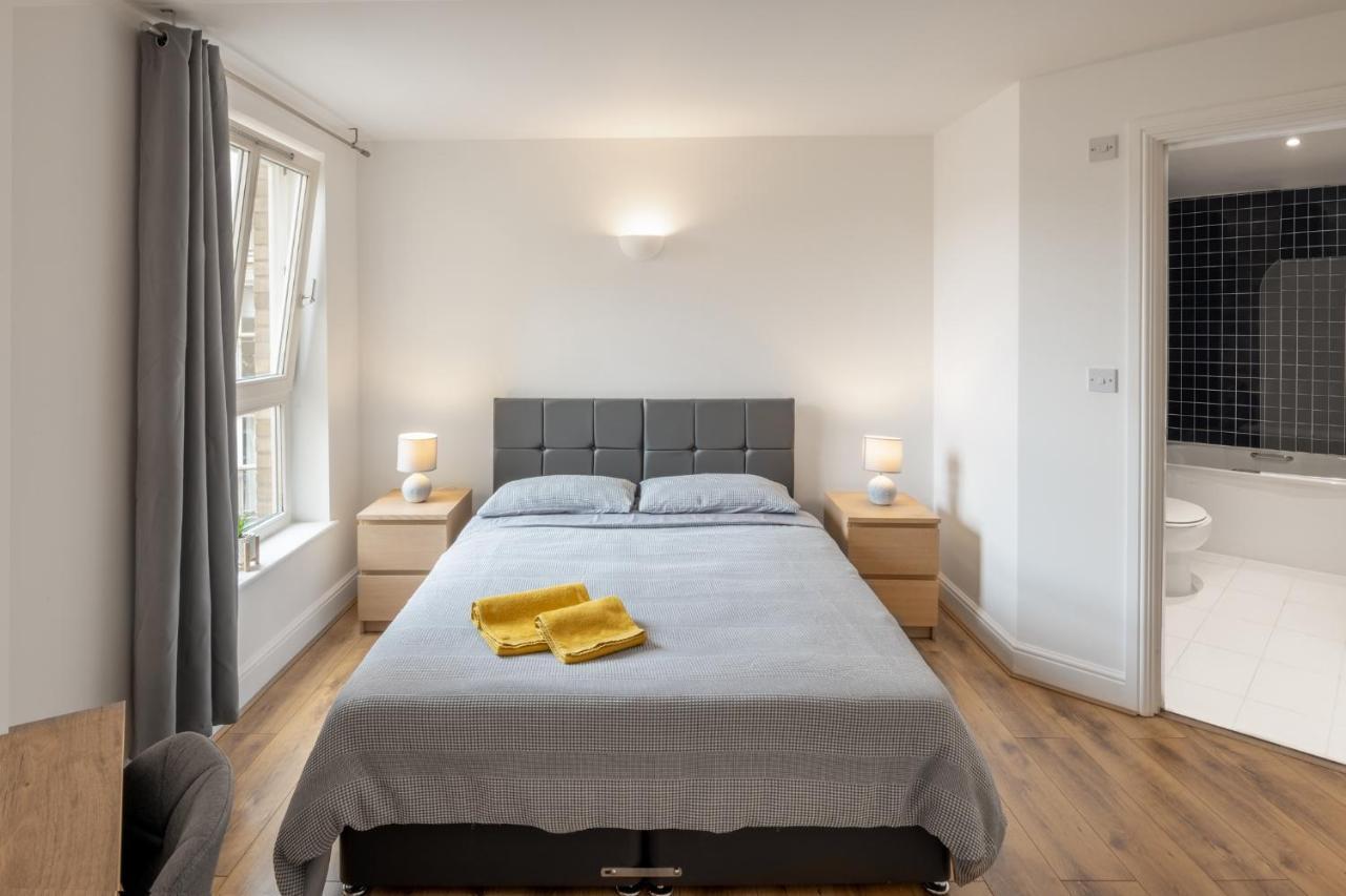 Comfortable And Bright Apartment In Tower Bridge ลอนดอน ภายนอก รูปภาพ